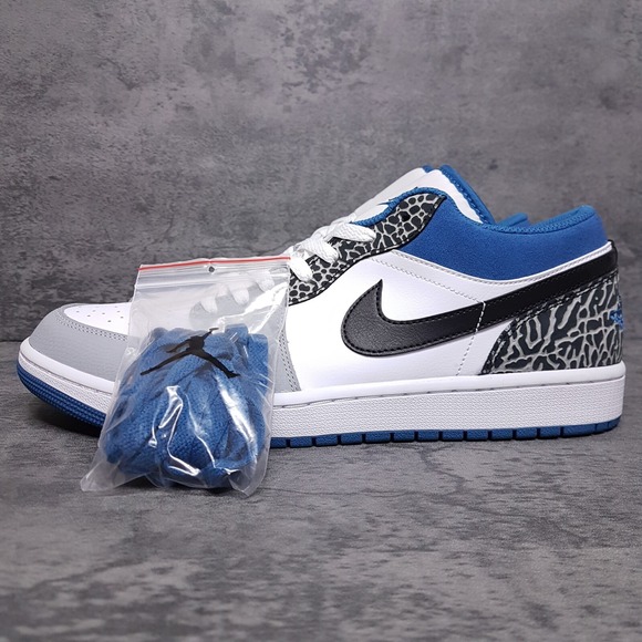 NIKE AIR JORDAN 1 Low SE True Blue Shoes Mens Size 11 White Grey Black Elephant - Picture 1 of 8